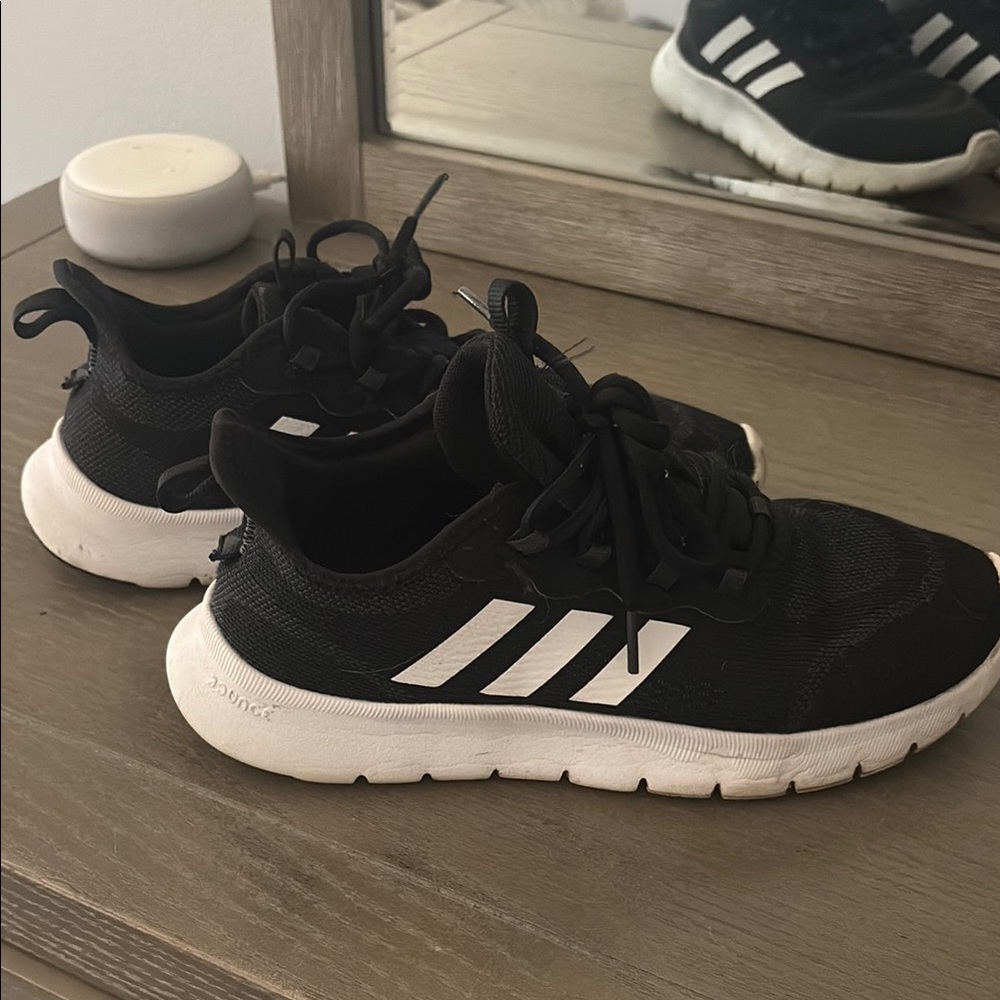 Adidas Core Black and White Bounce Running Shoes. Size 7.5